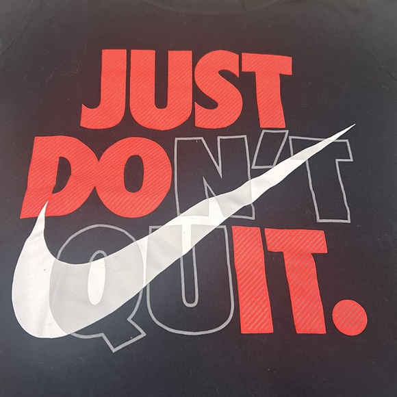 Nike GAP H&M OshKosh T-Shirt 4 Pack Bundle in Black Gray & Green Size 3-4T - Picture 3 of 14